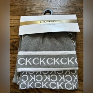 NWT Calvin Klein scarf and hat gift set